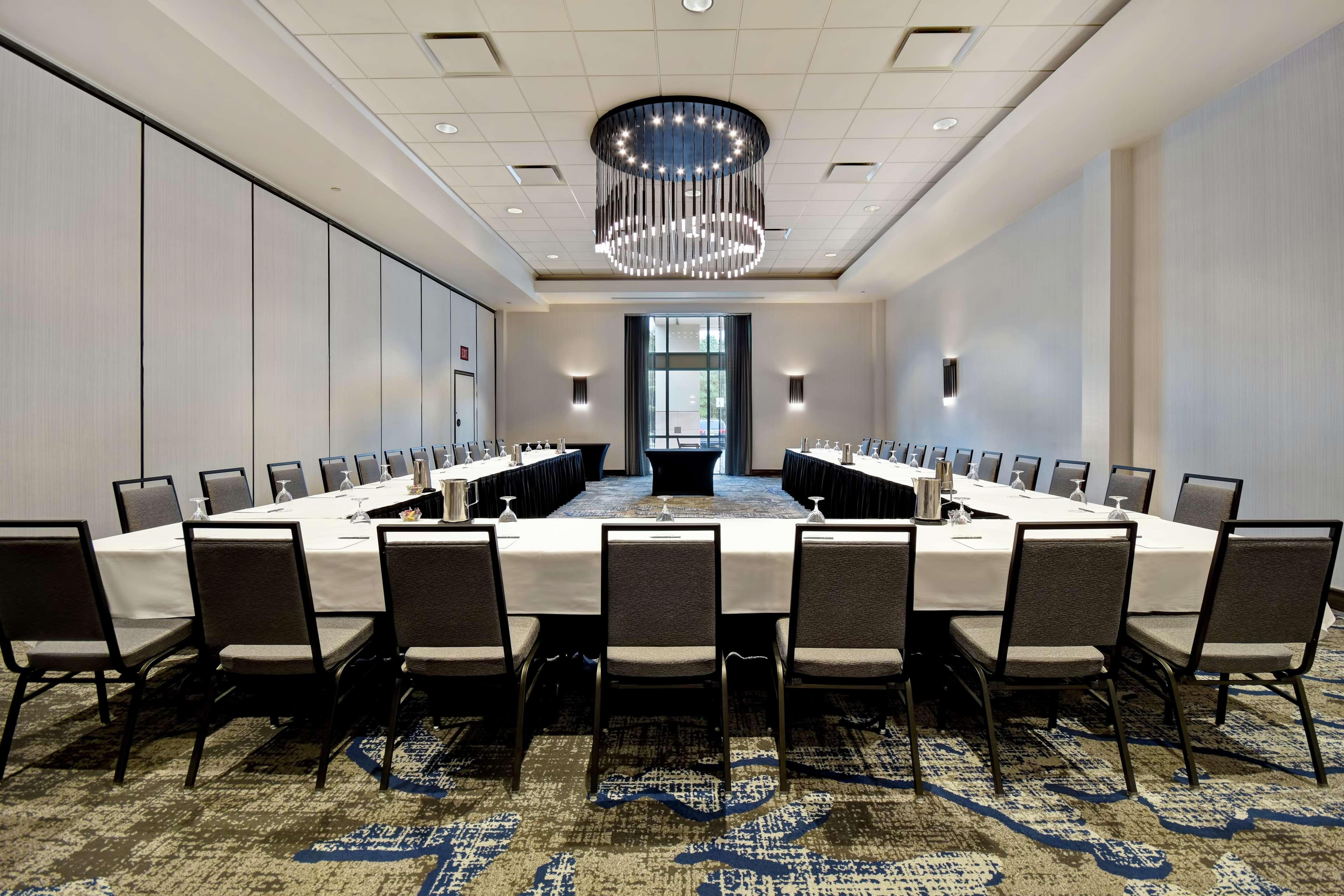קרי Embassy Suites By Hilton Raleigh Durham Research Triangle מראה חיצוני תמונה